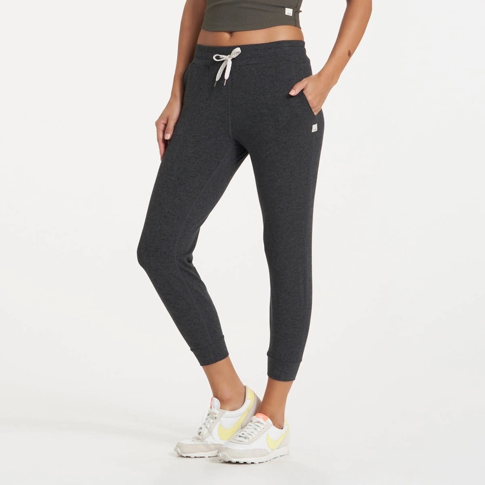 Vuori halo performance jogger